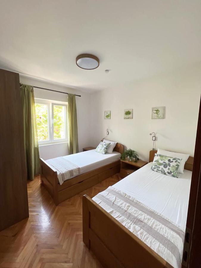 Вілла Domus Maria With Swimming Pool And Free Parking Баньоле Екстер'єр фото